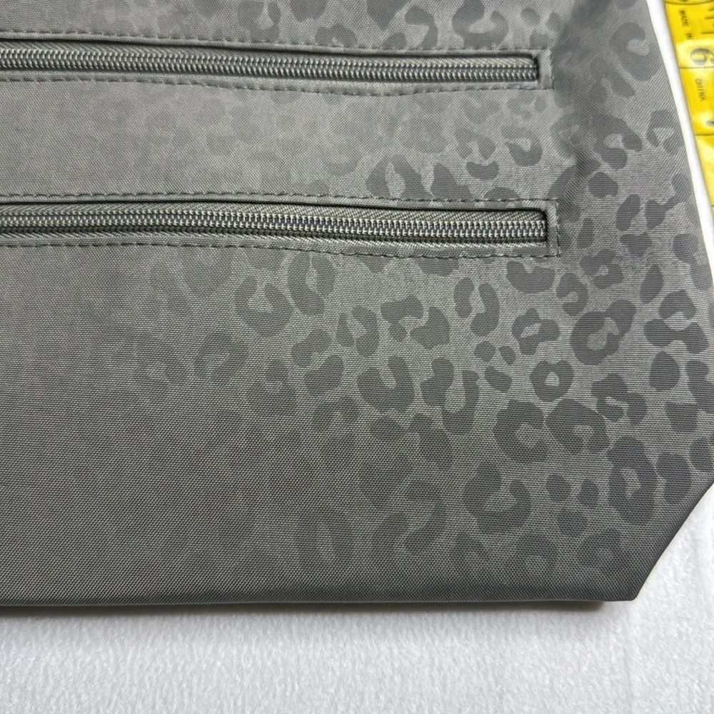 Baggallini Bucket Bagg (Charcoal) crossbody NWOT bag - Picture 9 of 9